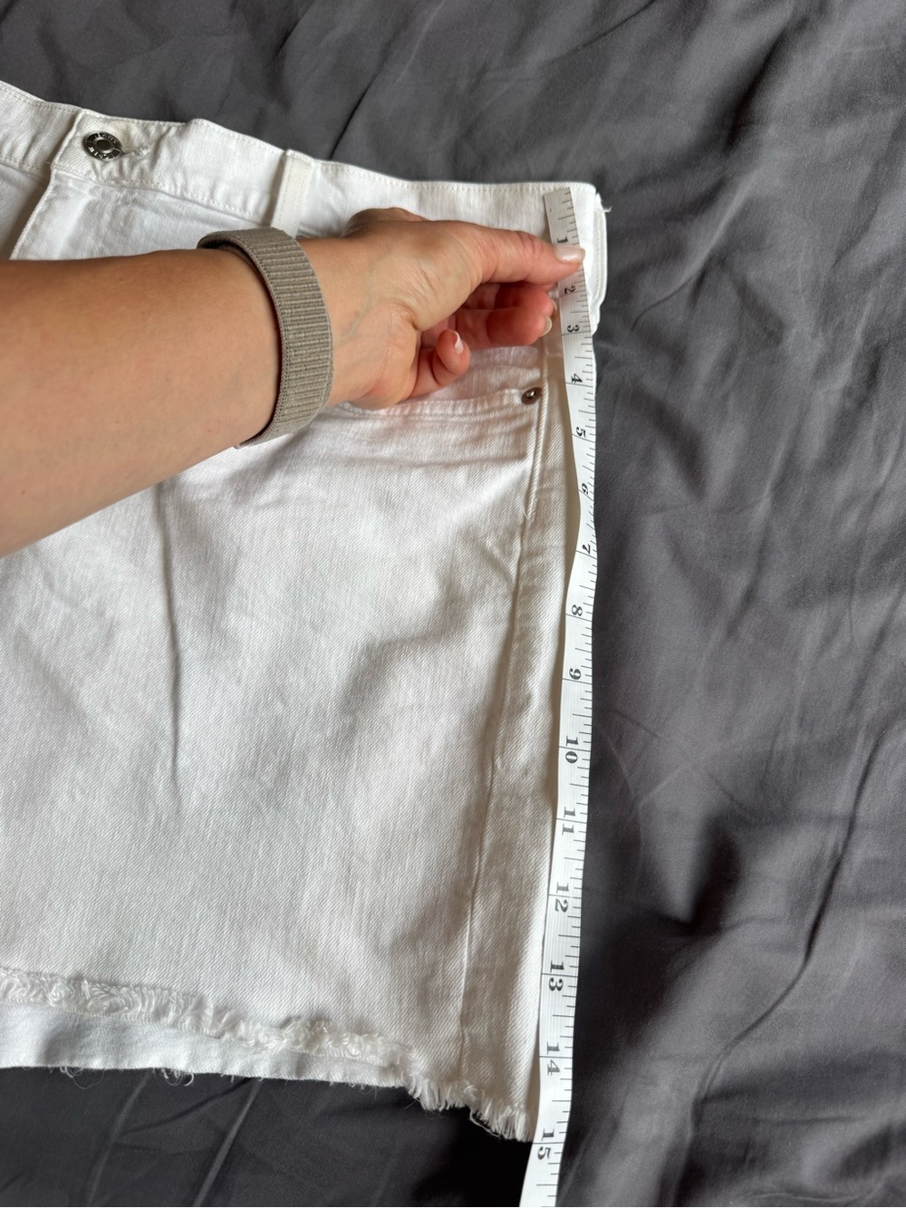 JCrew Women’s White Denim Frayed Hem Shorts size 31 - Picture 3 of 6